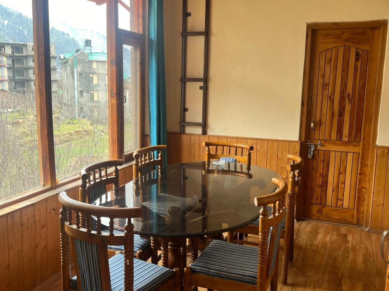 Mrikula Cottage Manāli エクステリア 写真